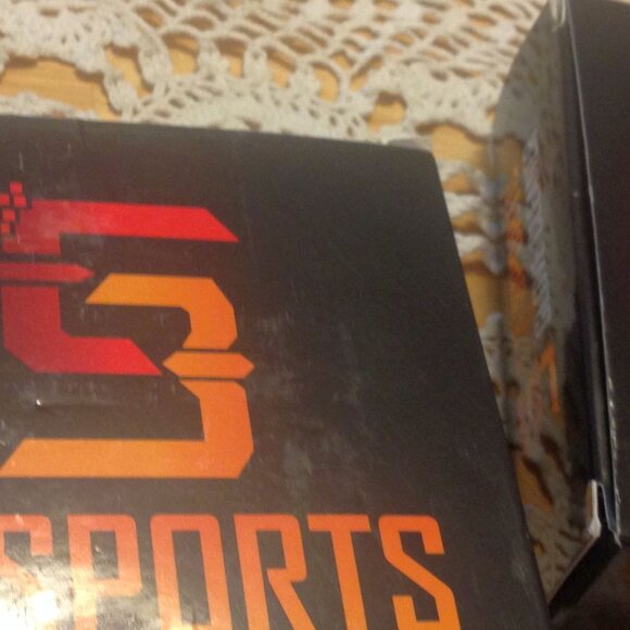 Glove Cleaner, Elimiates Odor, refreshes golf gloves - Picture 2 of 7